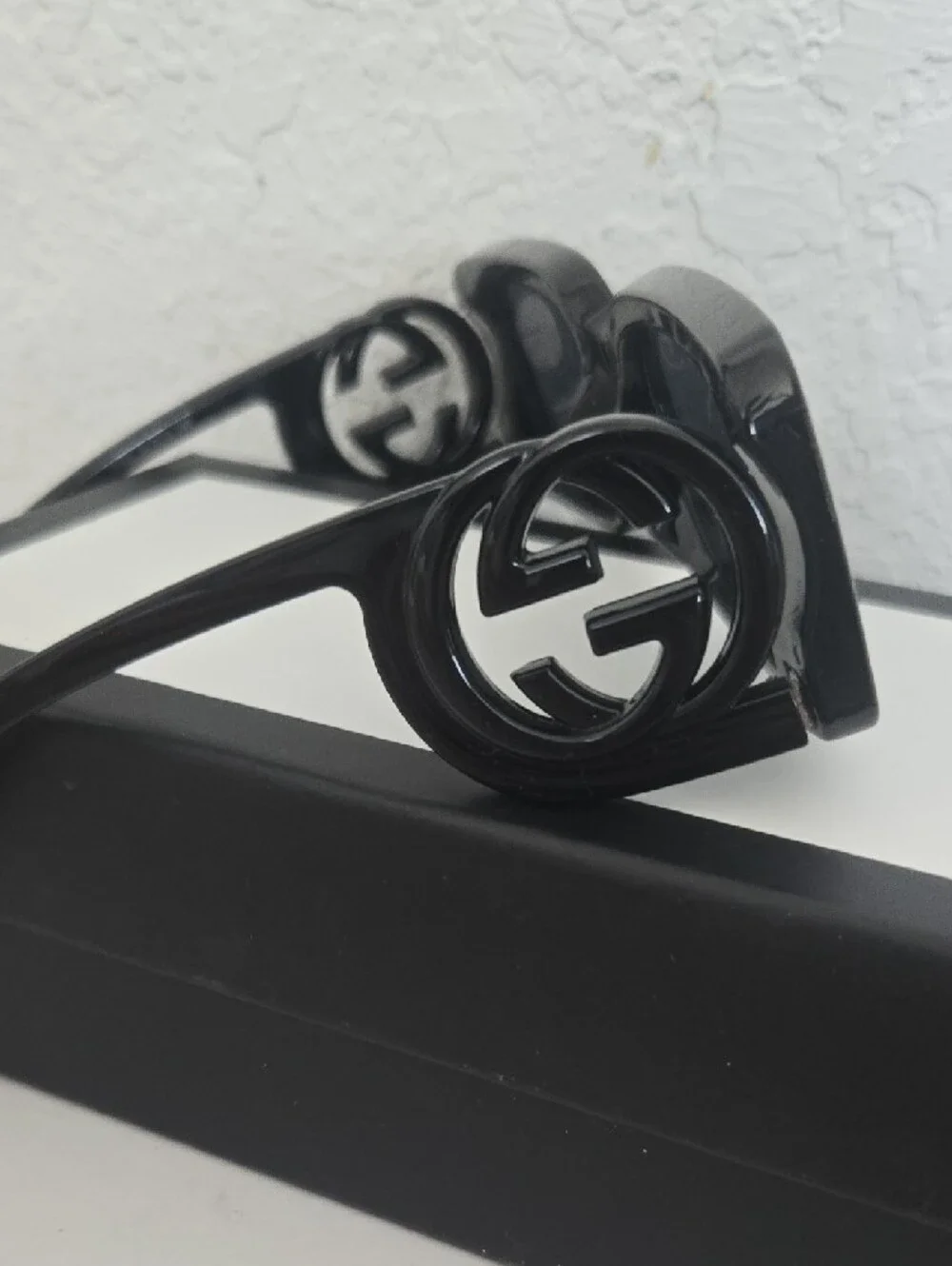 Gucci sleek rectangular